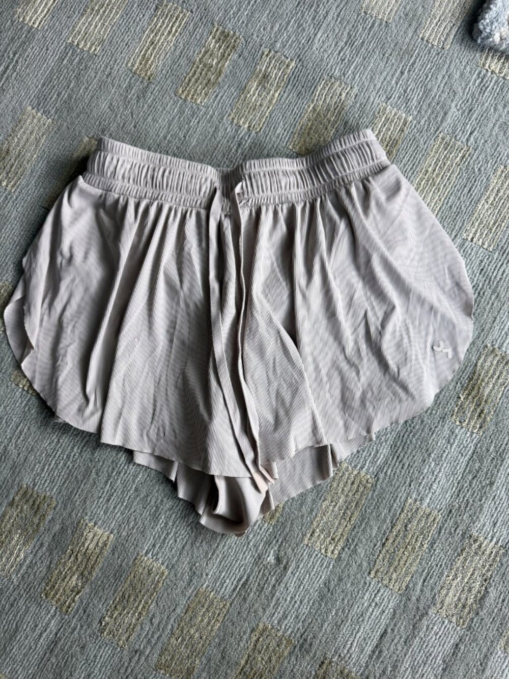 Joylab Athletic Flutter Shorts Taupe Built-In Liner size S